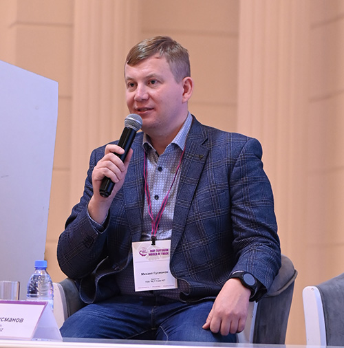 Михаил Гусманов