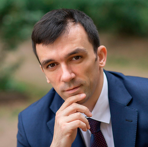 Антон Ватов