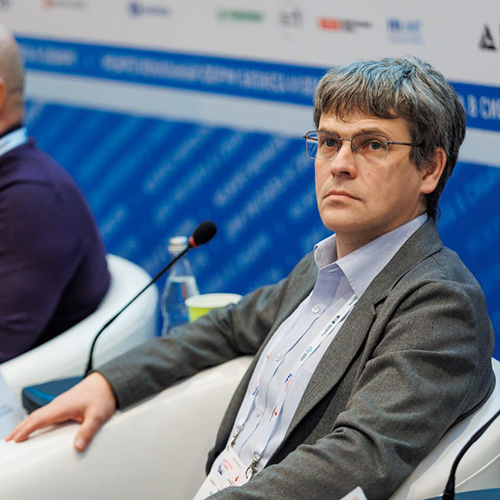 Илья Денисов