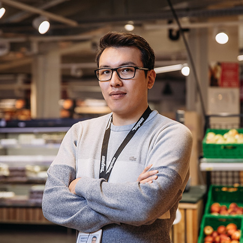 Бинур Макеев