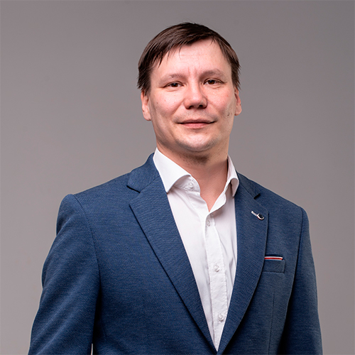 Роман Аврамов